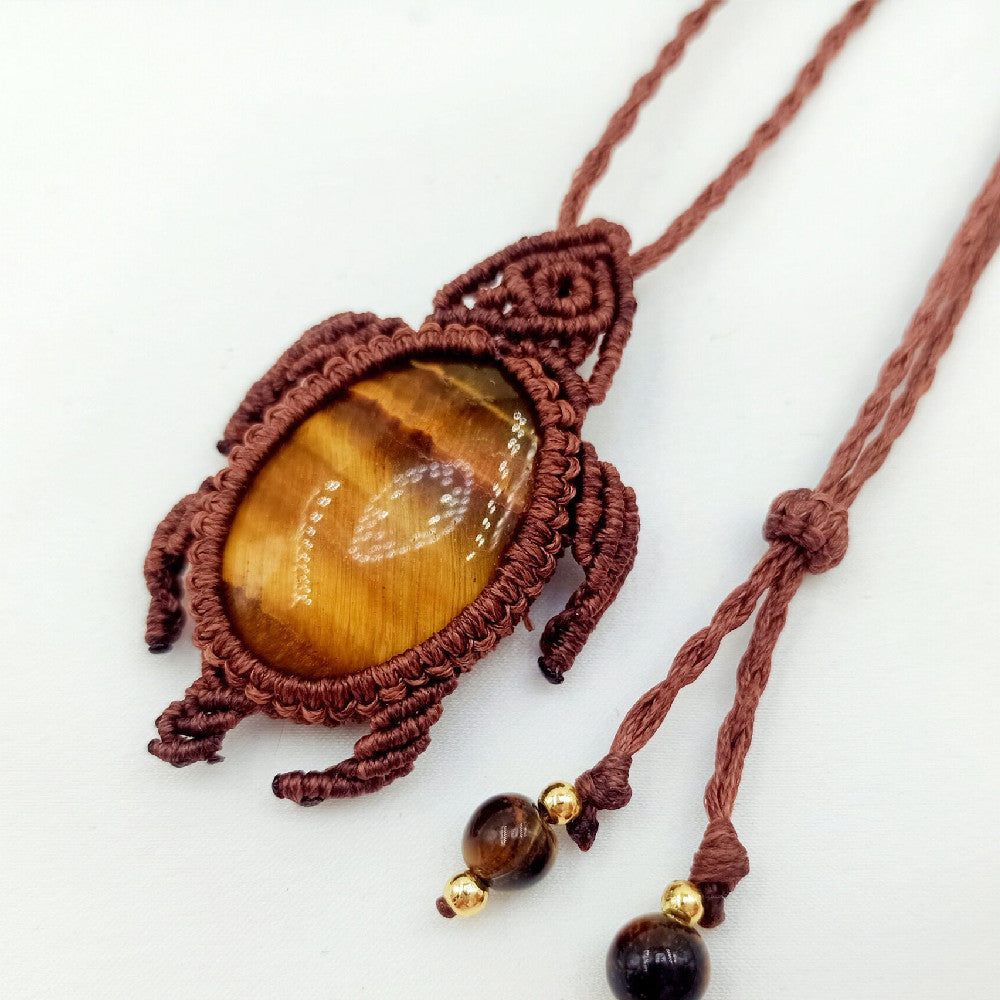 Collar con colgante tejido a mano con gemas de cristal de estilo nacional