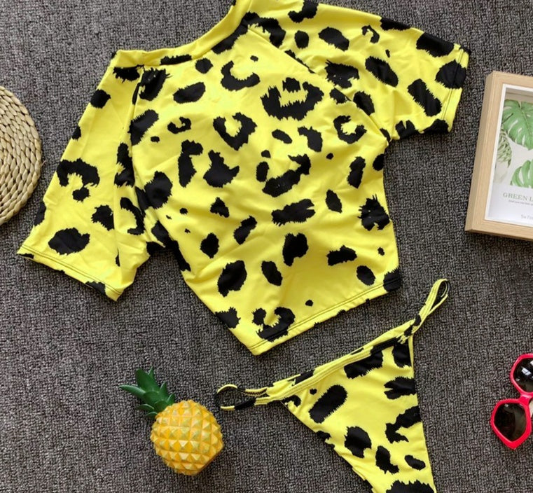 Maillot de bain fendu noué