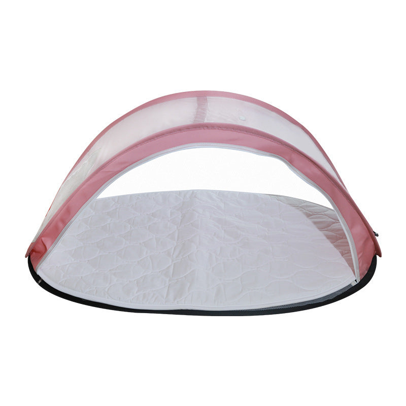 Mosquitera plegable y transpirable en cuna bb.
