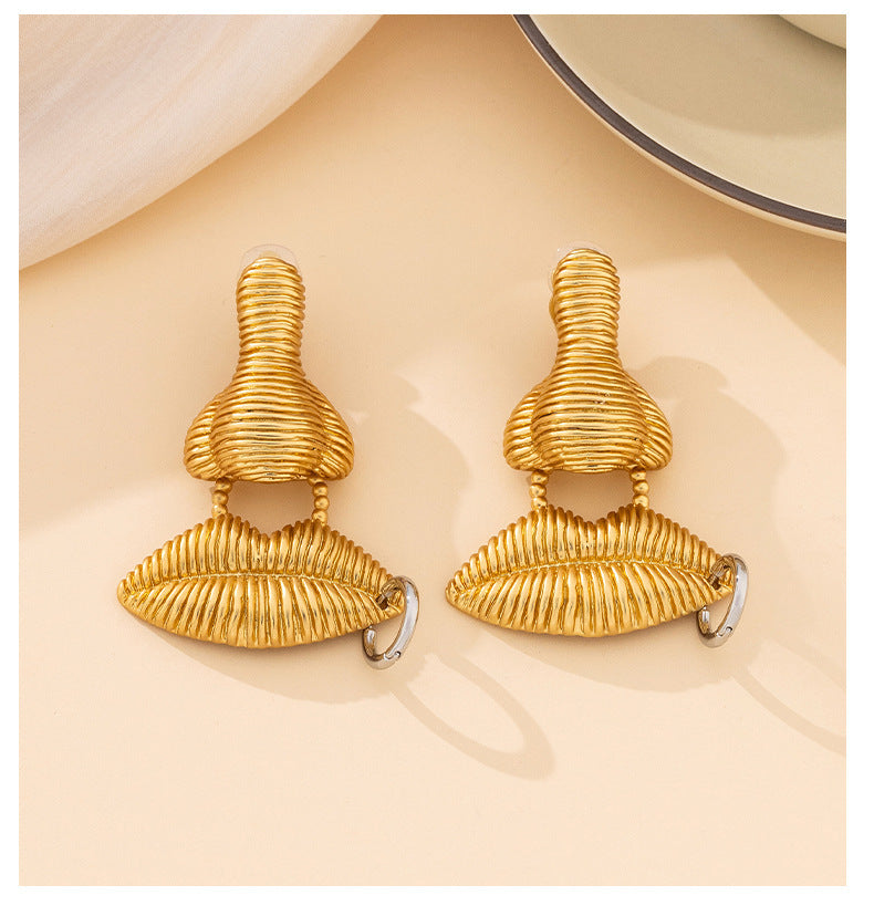 Simple Retro Nose And Lip Minority Design Earrings