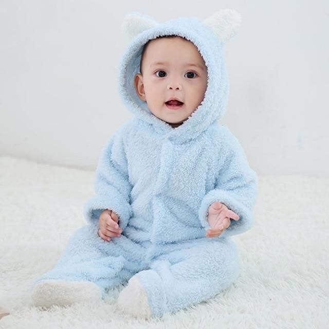 Lindo mameluco de invierno para bebé