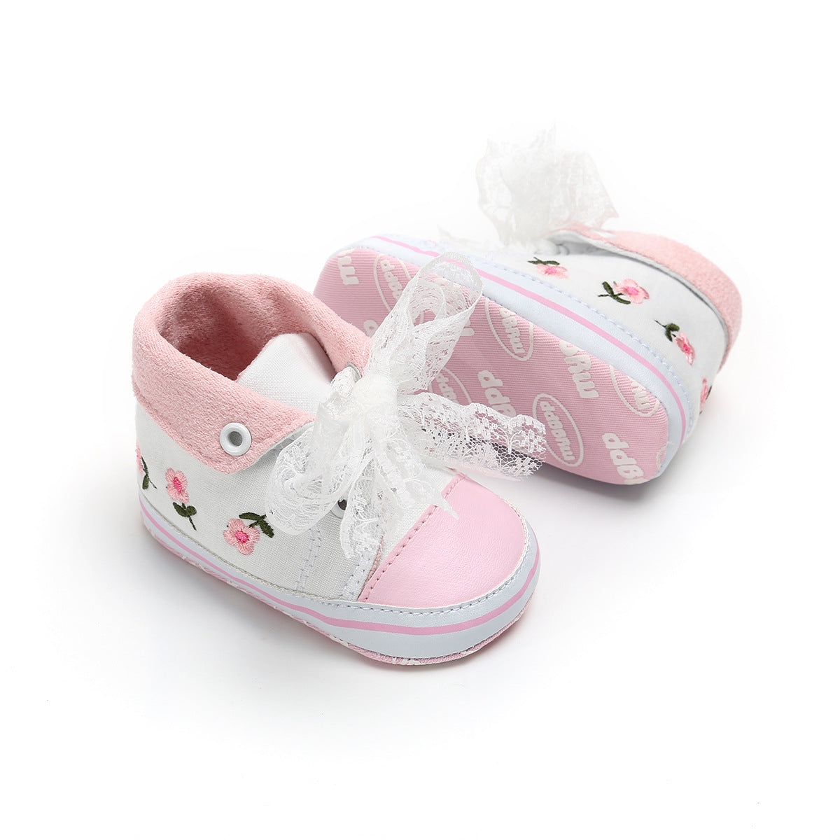 Aidez les chaussures de princesse brodées pour bébé