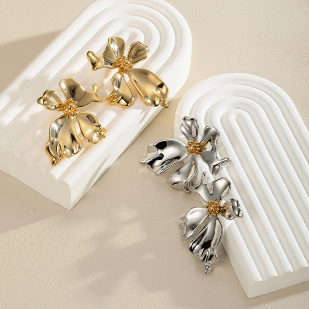 Pendientes de flores de metal Pendientes de lujo de alta calidad con luz de pétalos para mujer
