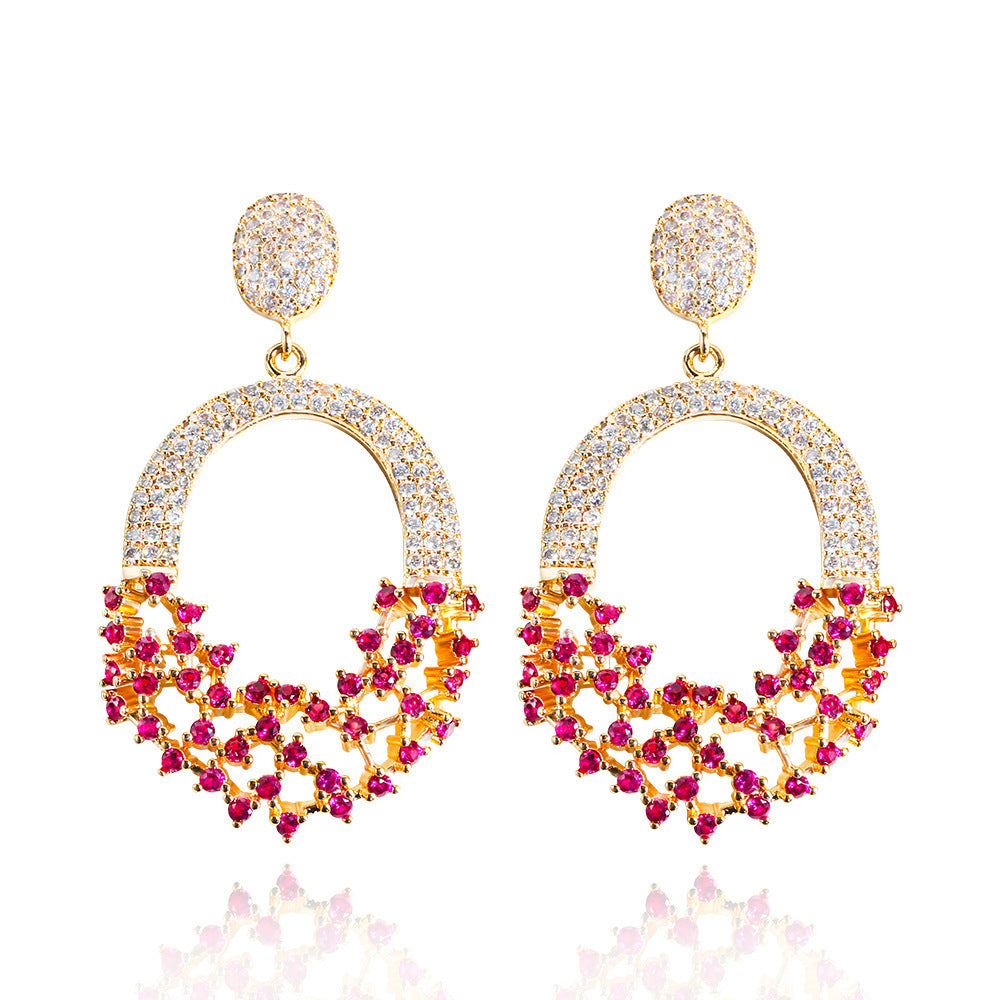 Boucles d'oreilles à tige en cristal et diamant dans les débris creux