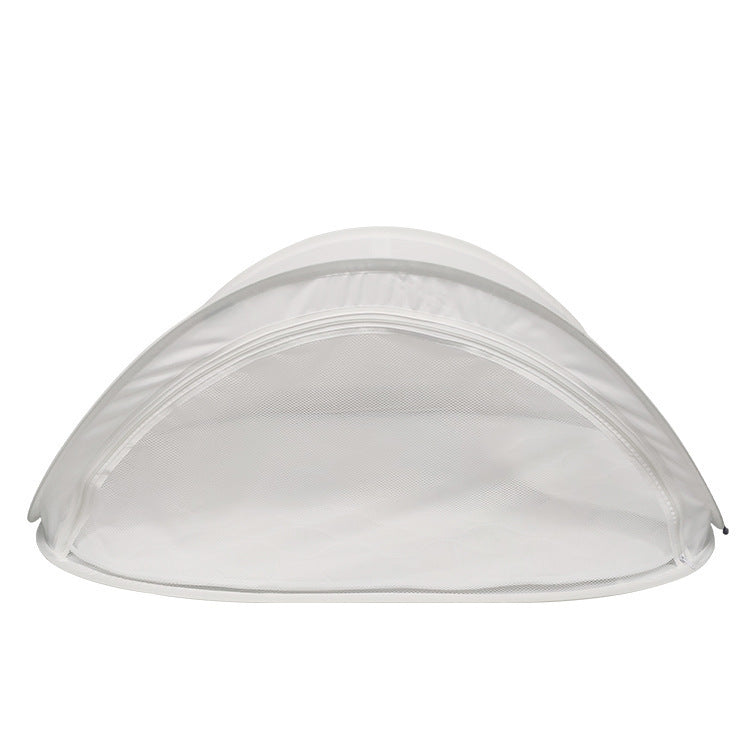 Mosquitera plegable y transpirable en cuna bb.