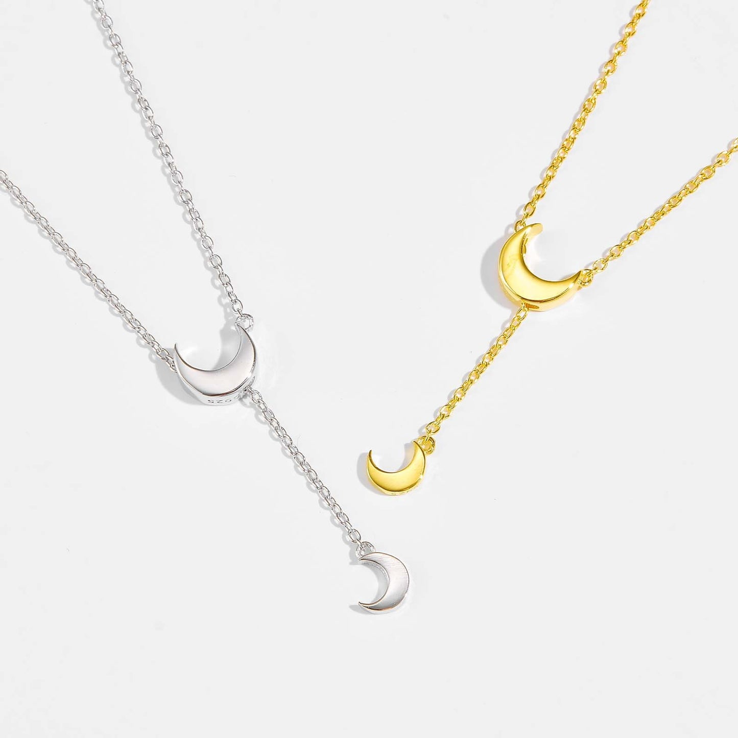 Collier pendentif lune et étoile