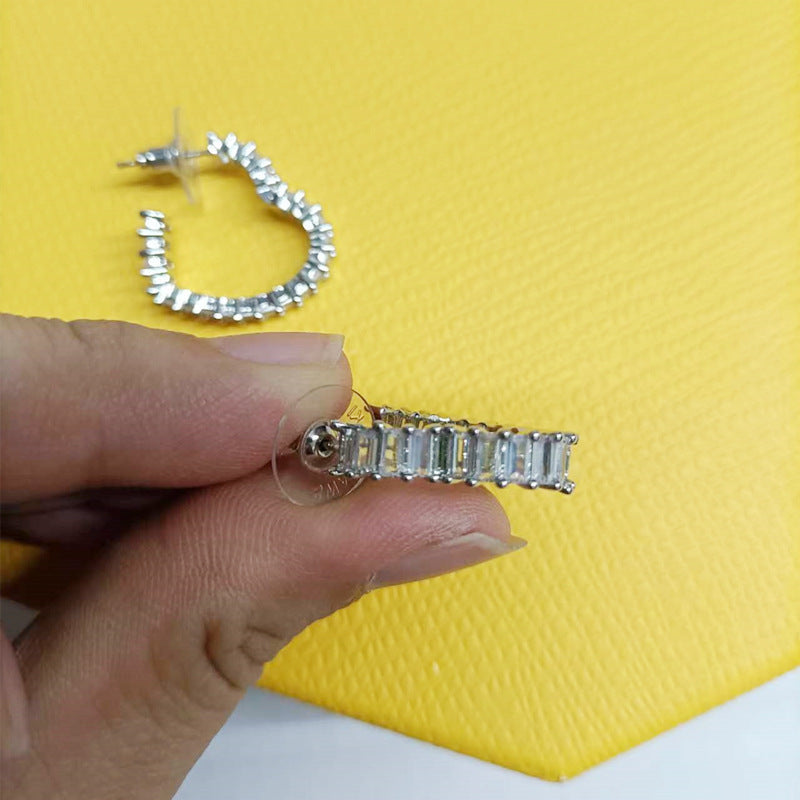 Boucles d'oreilles piercing en forme de cœur pour femmes, coupe grand cercle