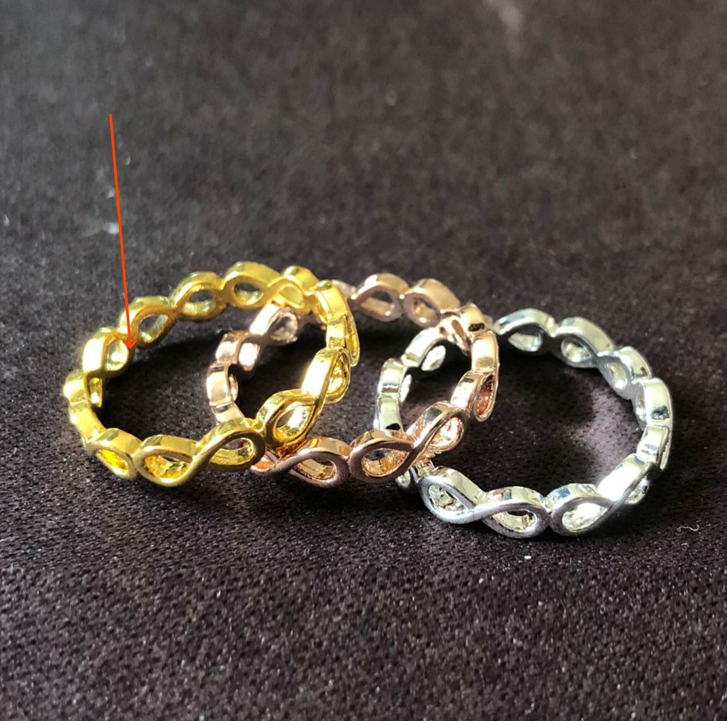 Bague de 8 mots ajourée à personnalité simple