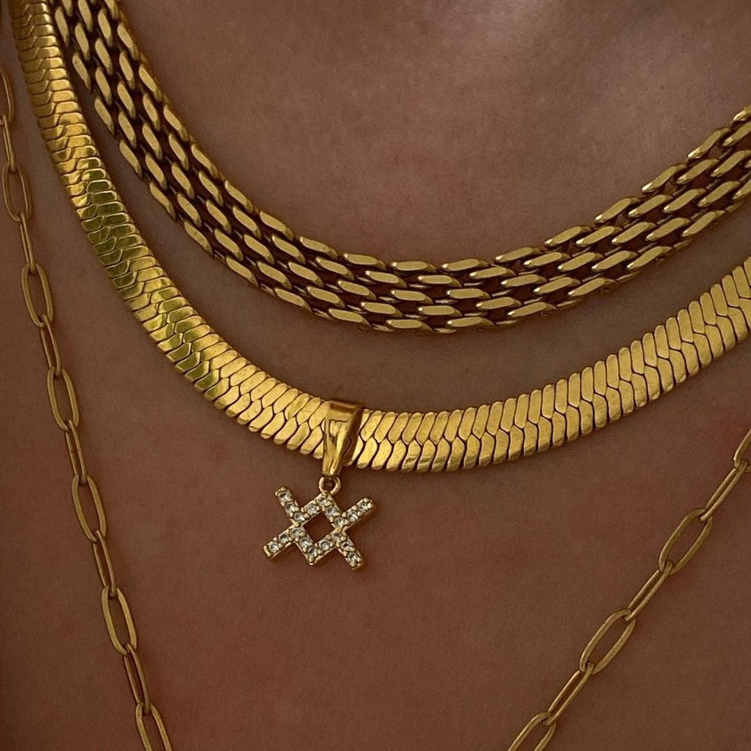 Collier de lame de constellation de diamants en petit groupe
