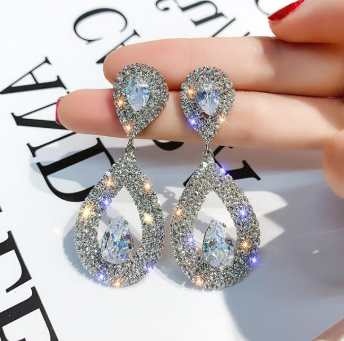 Boucles d'oreilles pendantes incrustées de diamants brillants pour femmes