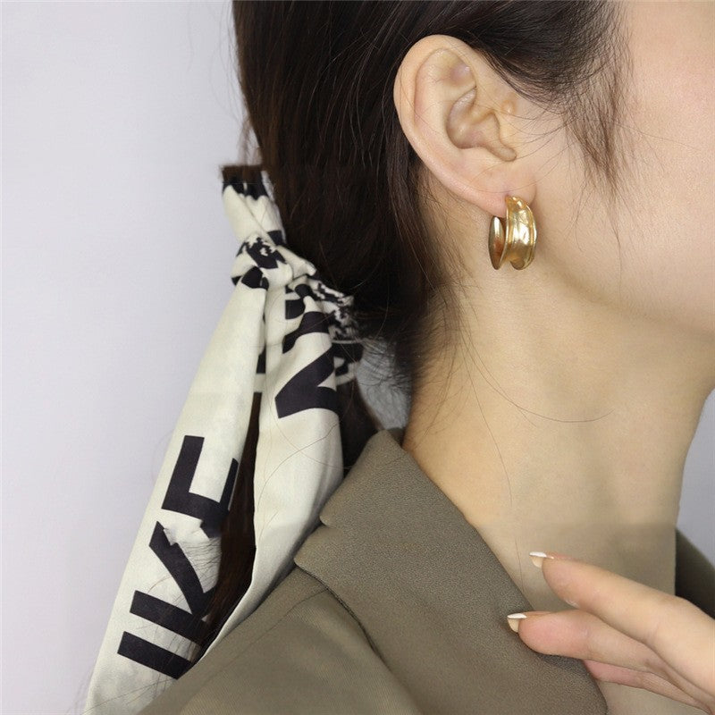 Boucles d'oreilles de banlieue classiques simples pour femmes