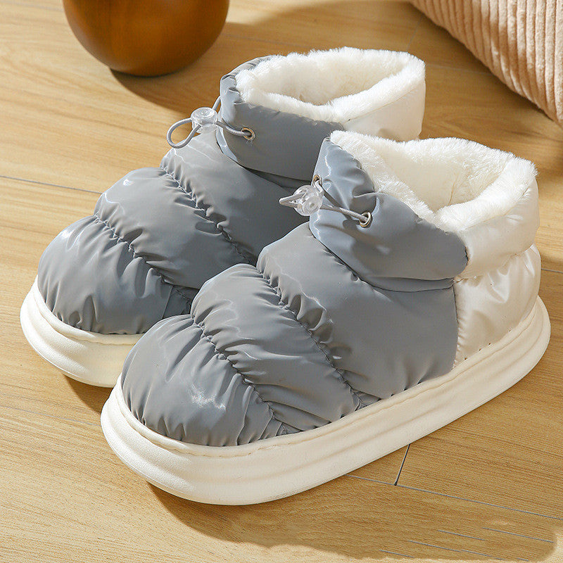 Bottes de neige pour femmes portant un tissu en duvet imperméable et coupe-vent en hiver