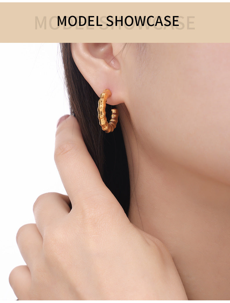 Boucles d'oreilles en forme de C en acier titane plaqué or 18 carats