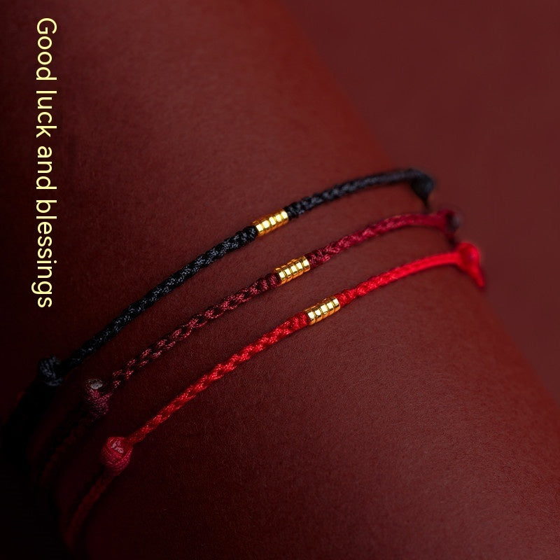 Bracelet en corde rouge tressé à la main avec petites perles