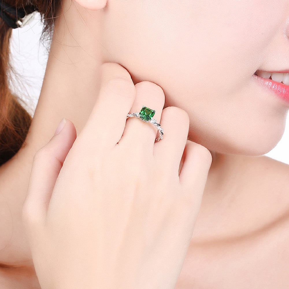 925 Sterling Silver Ring Main Stone Green Zirconium