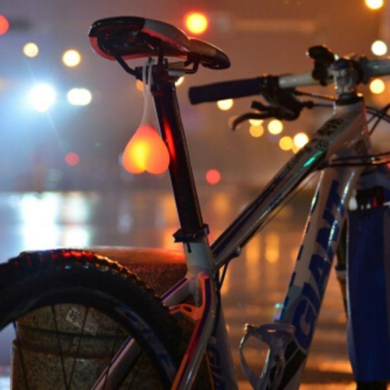 Feux arrière de vélo Beating Heart