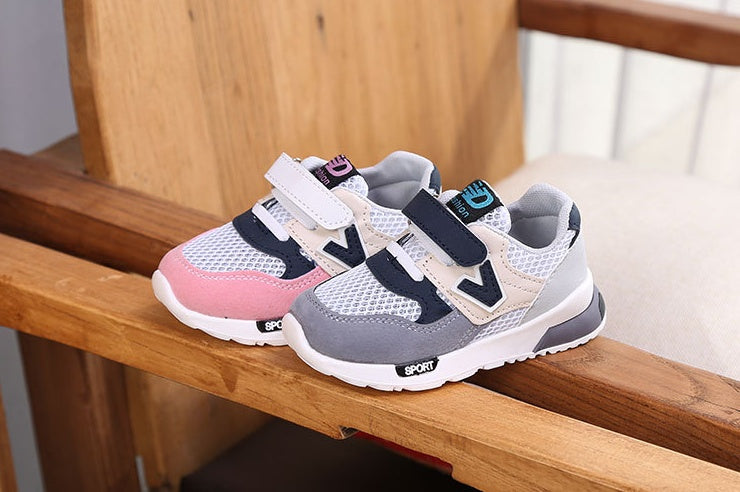 Chaussures de sport d'été en maille pour enfants, chaussures de course en V pour filles, nouvelle collection