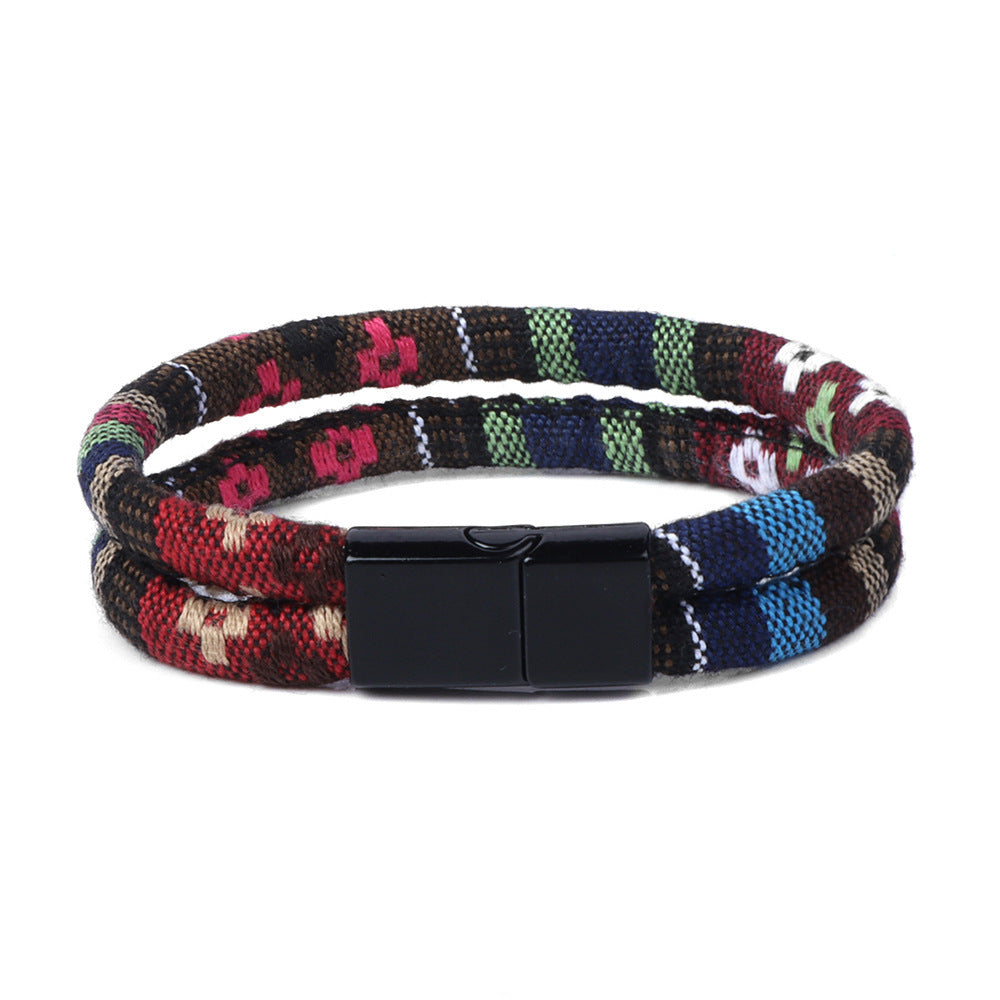 Amantes de la joyería de tela colorida y salvaje