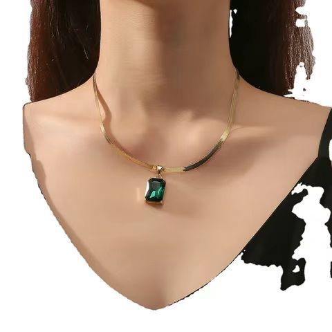 Chaîne de clavicule pendentif gemme de haute qualité européenne et américaine