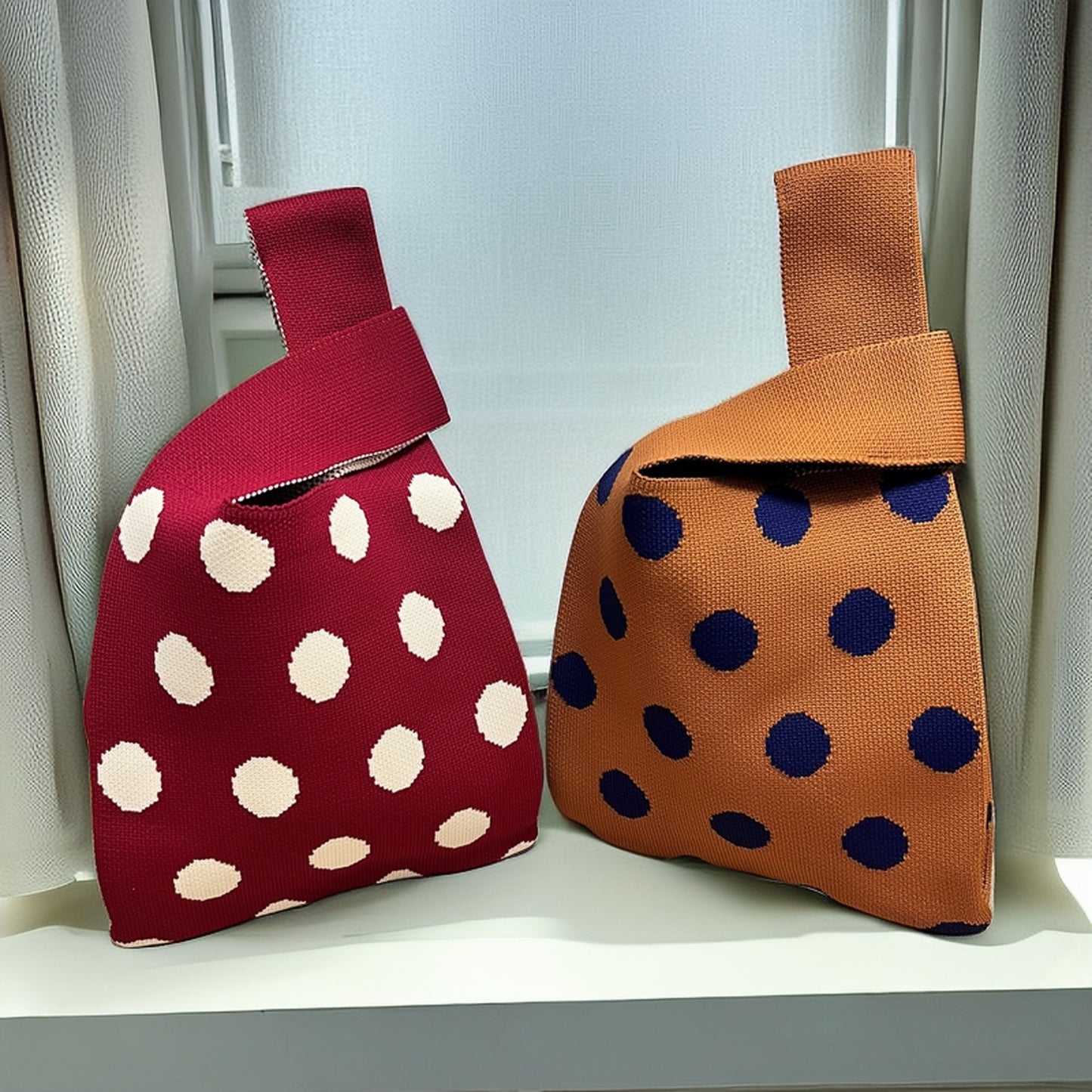 Women's Contrast Color Polka Dot Handbag