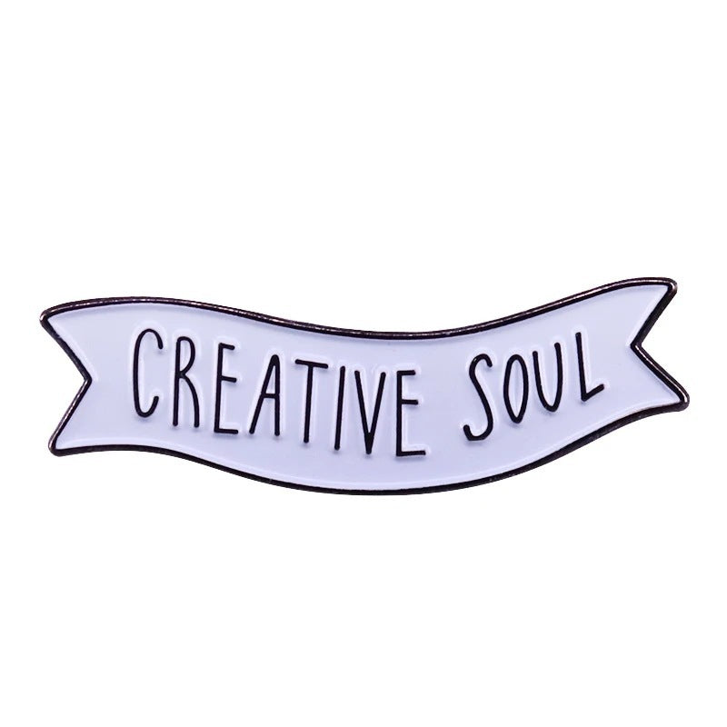Broche d'âme créative anglaise, Badge M doré de dessin animé