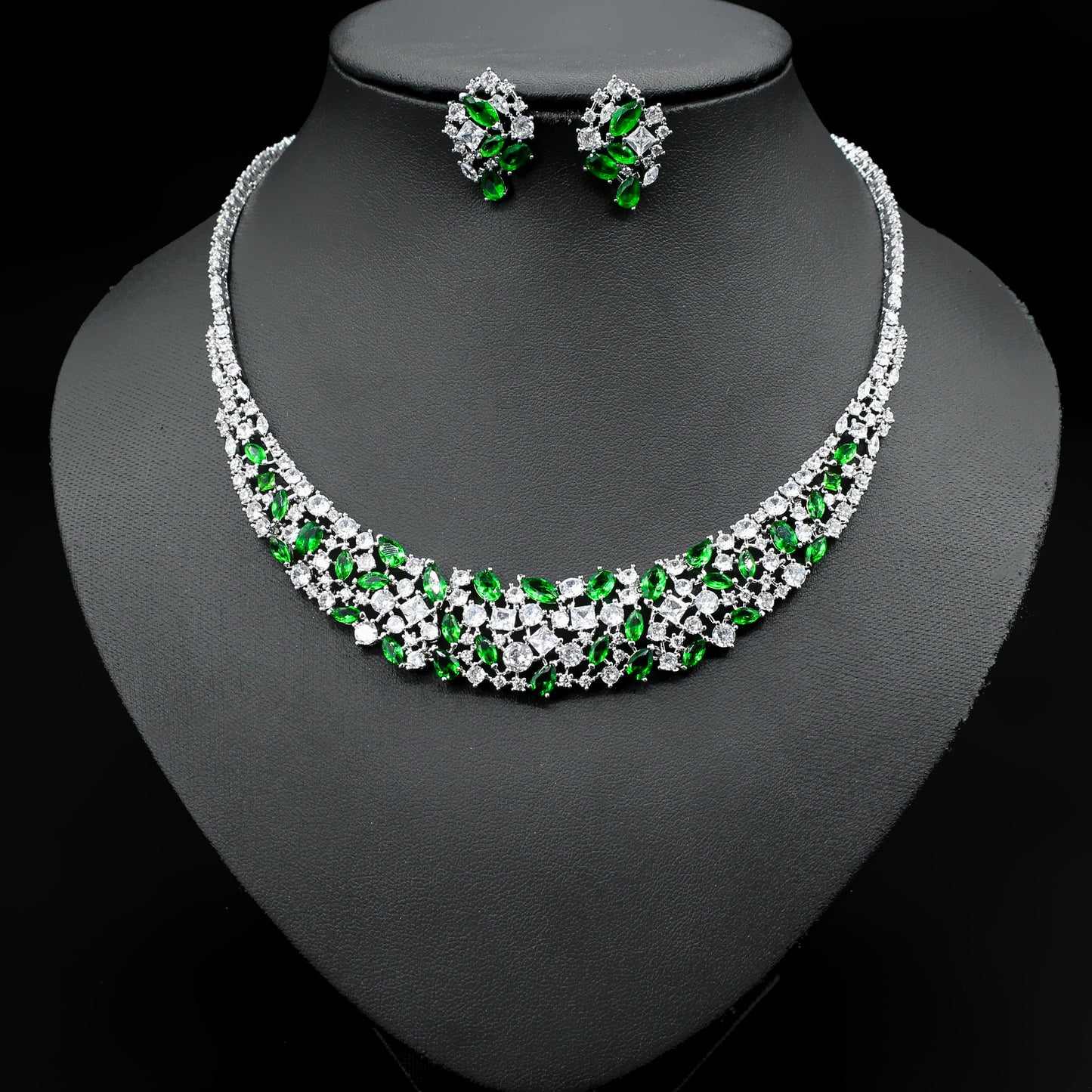 Ensemble de boucles d'oreilles et collier en Zircon brillant, simple et gracieux