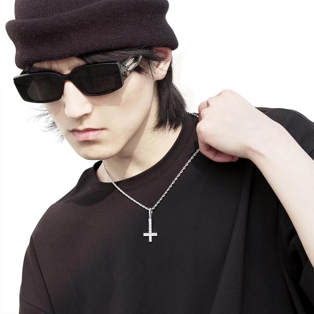 Collier Croix Pleine de Diamants Zircon Inversé