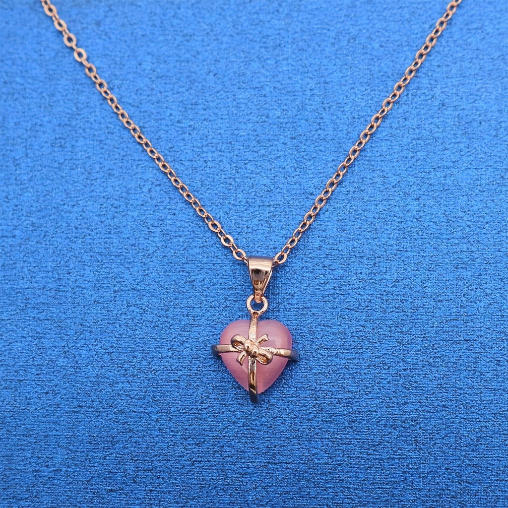 Pendentif rose précieuse en pierre précieuse naturelle