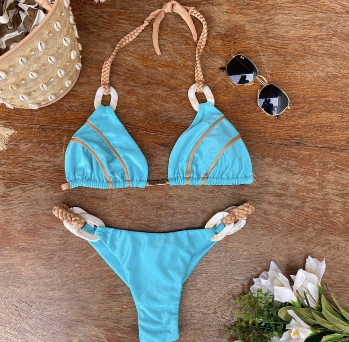 Bikini dur fendu