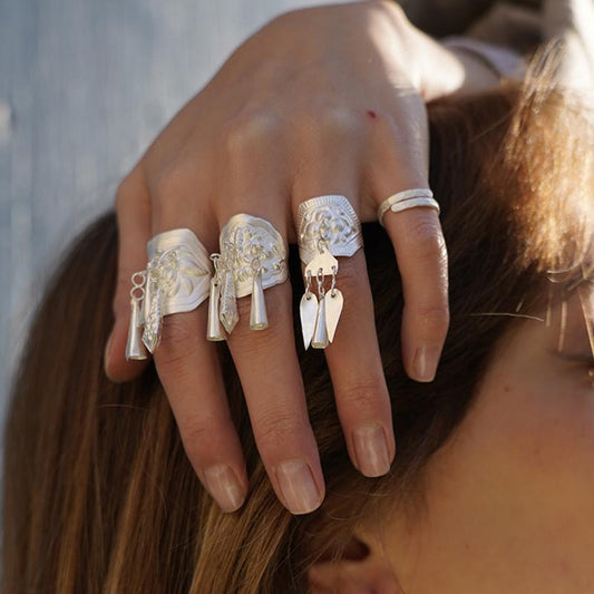 Guizhou Miao joyería de plata hecha a mano nuevo anillo de flor de onda de oreja china