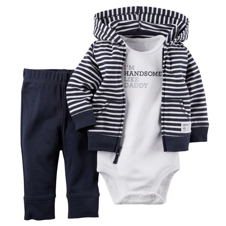 Conjunto de ropa para niños.