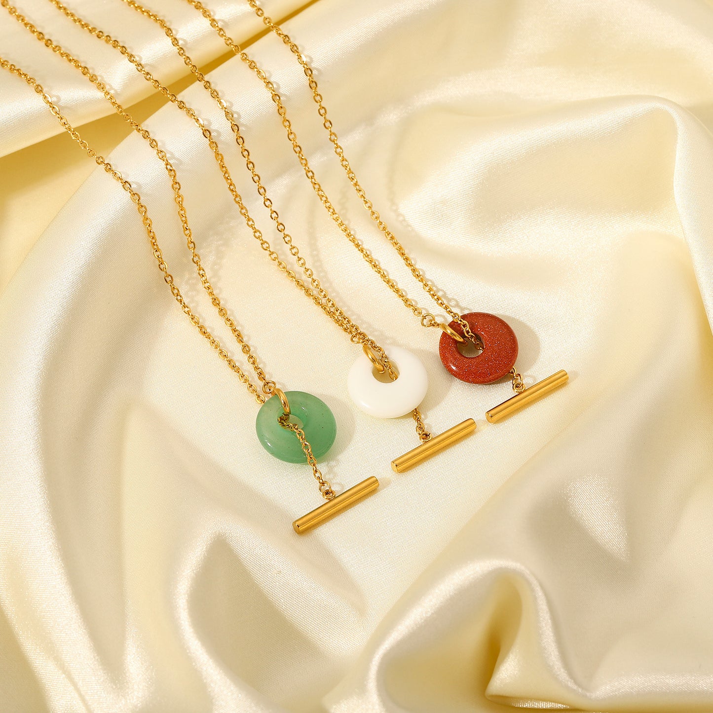 Chaîne de perles boule créative à la mode, pendentif en pierre naturelle, collier en acier inoxydable en or 18 carats pour femmes