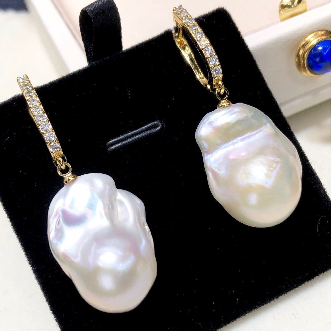 Boucles d'oreilles en perles Edison à lumière magique de forme baroque d'eau douce naturelle