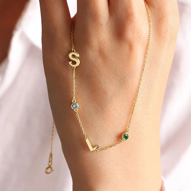 Collier avec 26 lettres anglaises en acier inoxydable