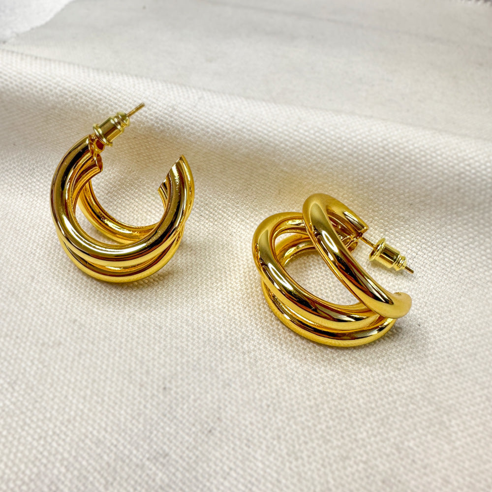 Clous d'oreilles de tempérament quotidien de mode pour femmes