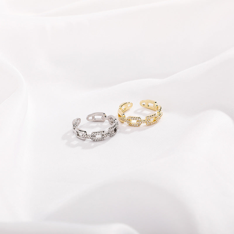 Anillo elegante hueco de doble capa con estampado de letras con cuentas simples