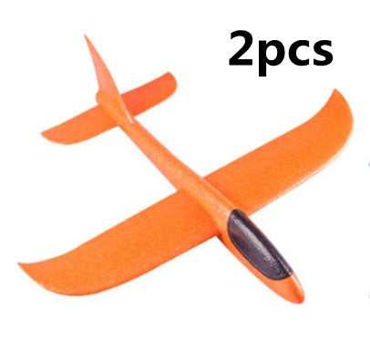 Lanzamiento manual de avión de espuma voladora