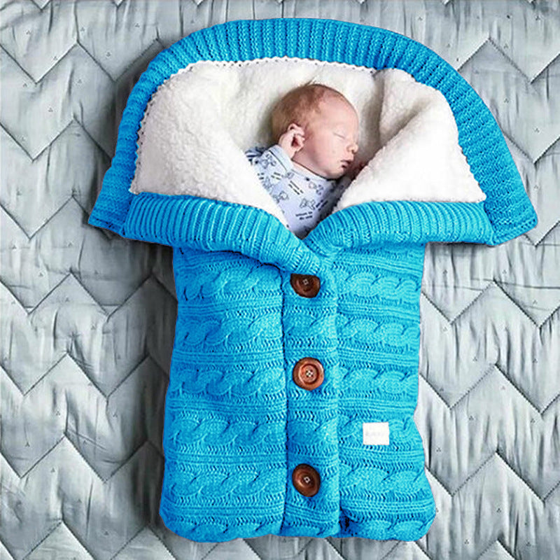 Sac de couchage épais et élargi pour bébé.