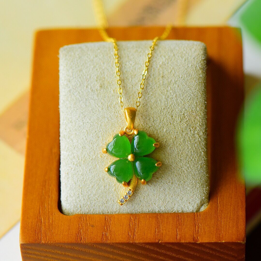 Cadena de clavícula con colgante de trébol de cuatro hojas de la suerte