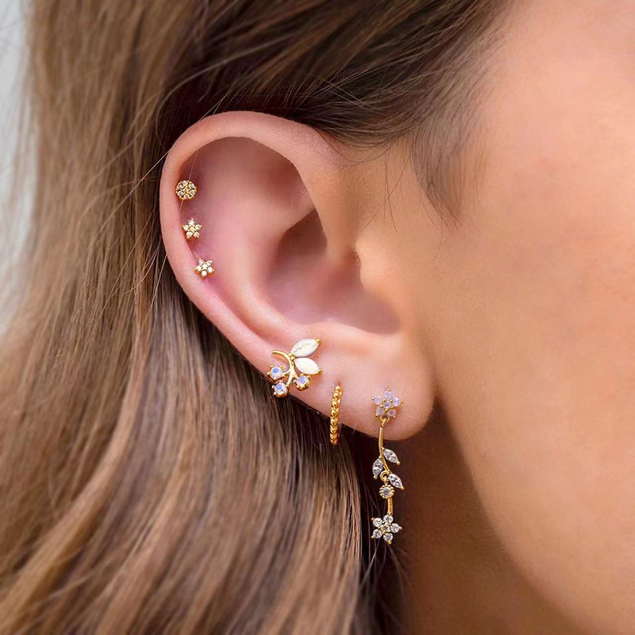 Boucles d'oreilles romantiques en forme d'étoile, de lune et de fleurs en Zircon