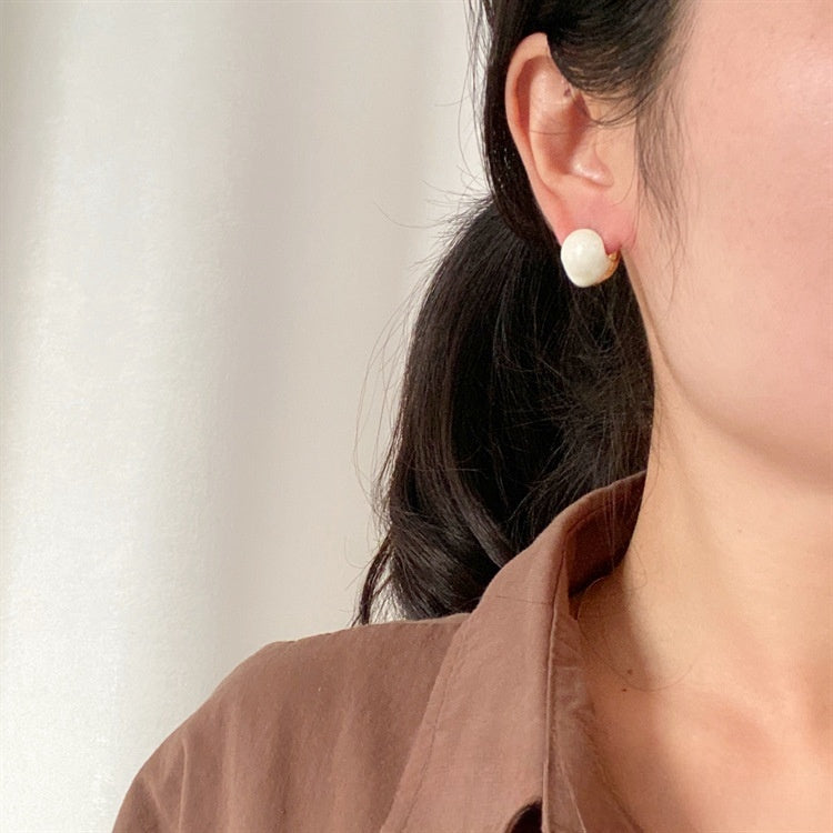 Pendientes de estilo escarchado con Clip para la oreja para mujer, aretes ligeros de lujo, de alta calidad, no se decoloran fácilmente, Jequirity, goteo de aceite Ins