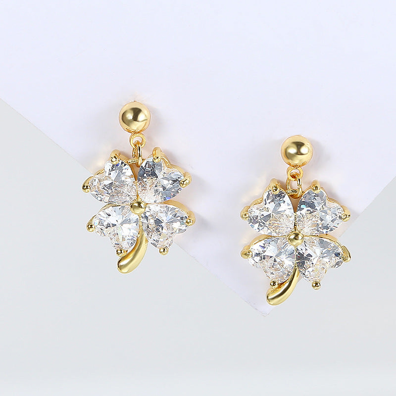 Clou d'oreille de personnalité de mode multi-style