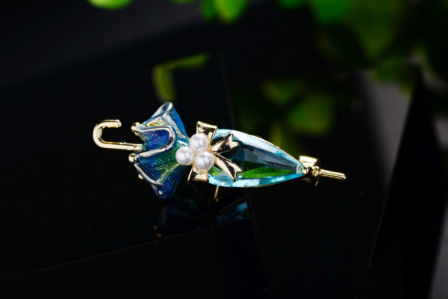Accessoires créatifs d'épingle de vêtements de Zircon d'émail de parapluie