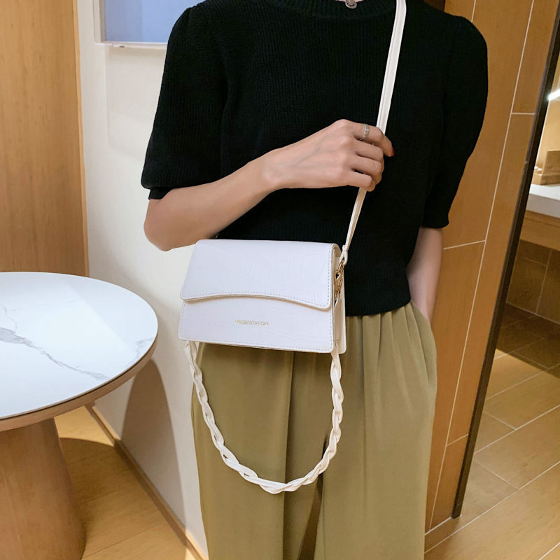 Bolso cuadrado pequeño con patrón magnético a presión de moda de verano