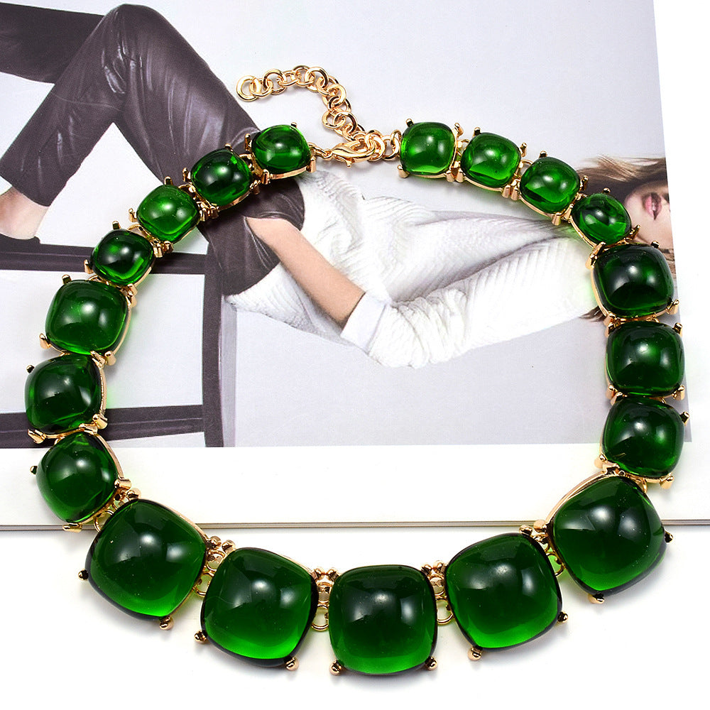Collier élégant simple et à la mode pour femmes