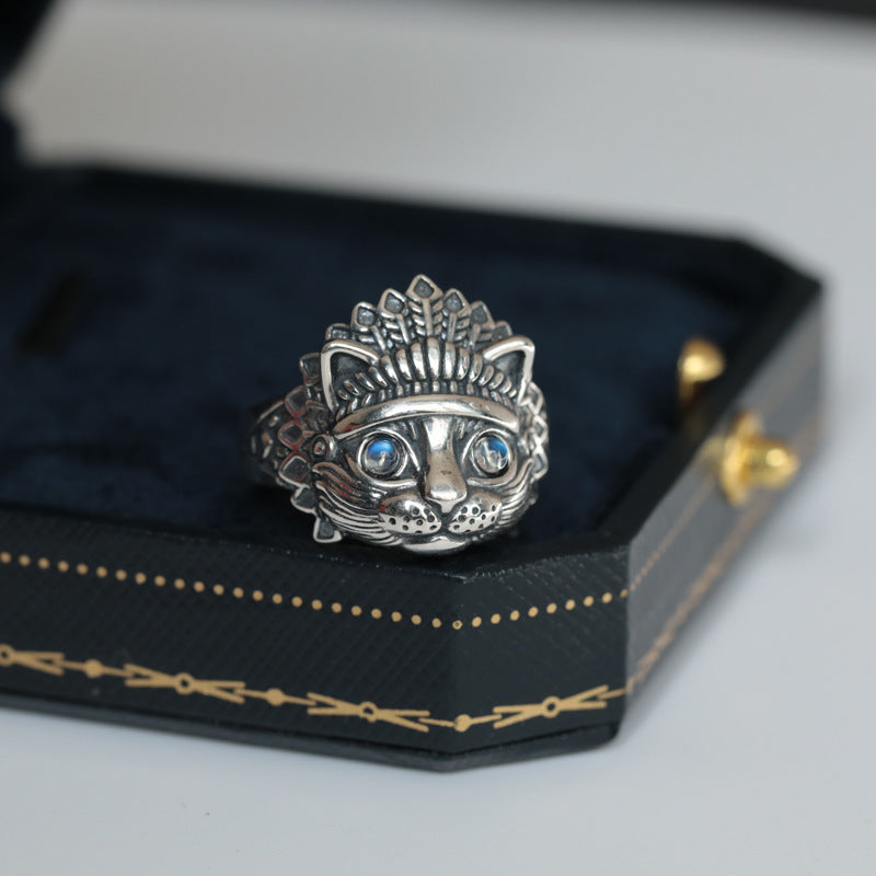 Anillo vintage con gato indio y piedra lunar para hombre