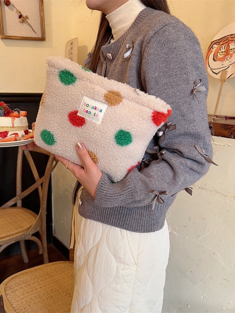 Sac de rangement de cosmétiques de soins de la peau de voyage de grande capacité à pois de couleur peluche d'hiver