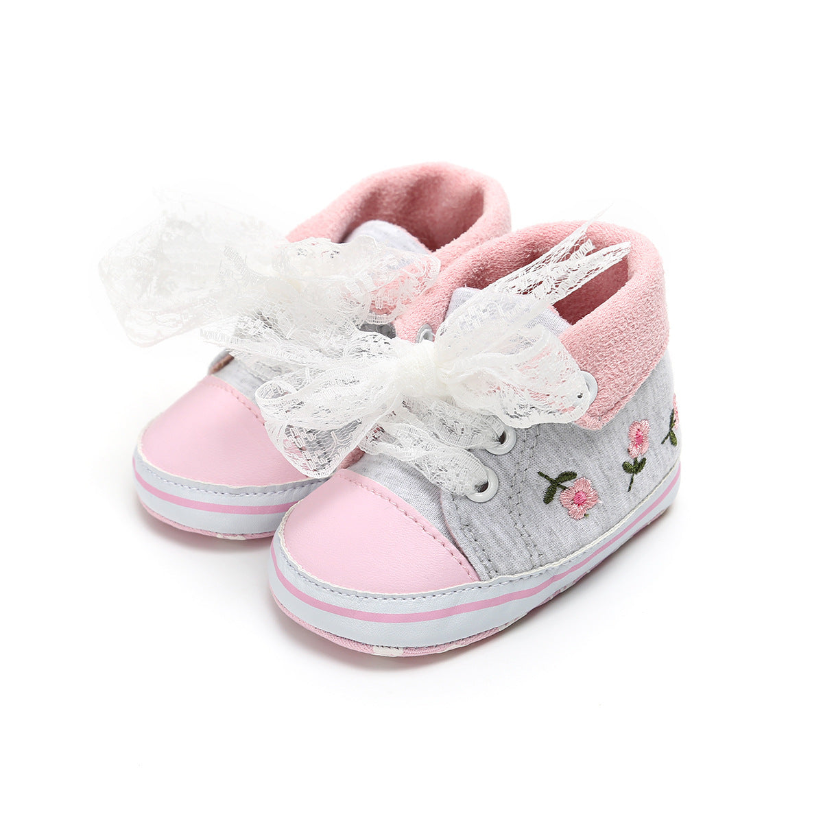 Aidez les chaussures de princesse brodées pour bébé