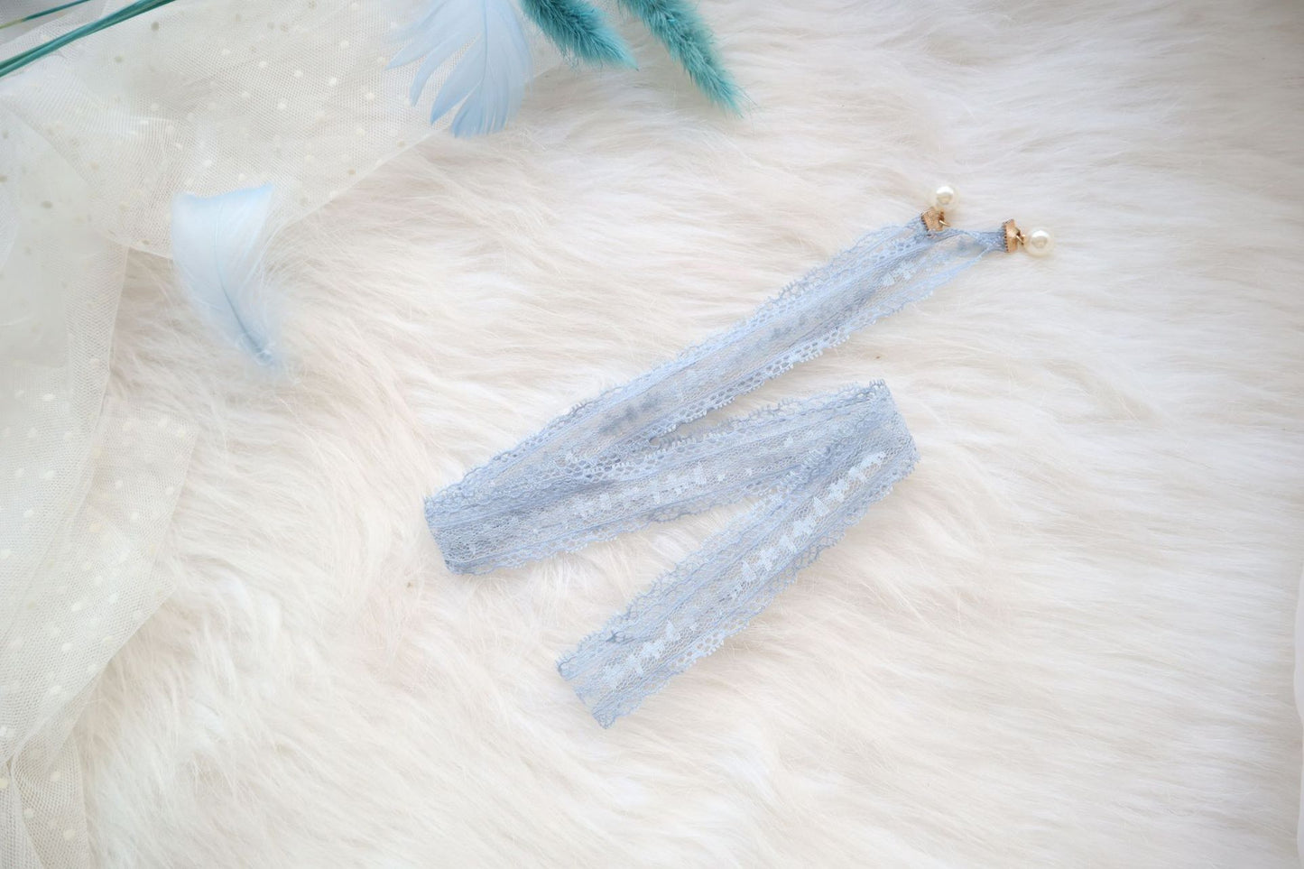 Sweet Accessories Collier ras du cou en perles avec ruban de dentelle gris et bleu