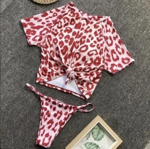 Maillot de bain fendu noué